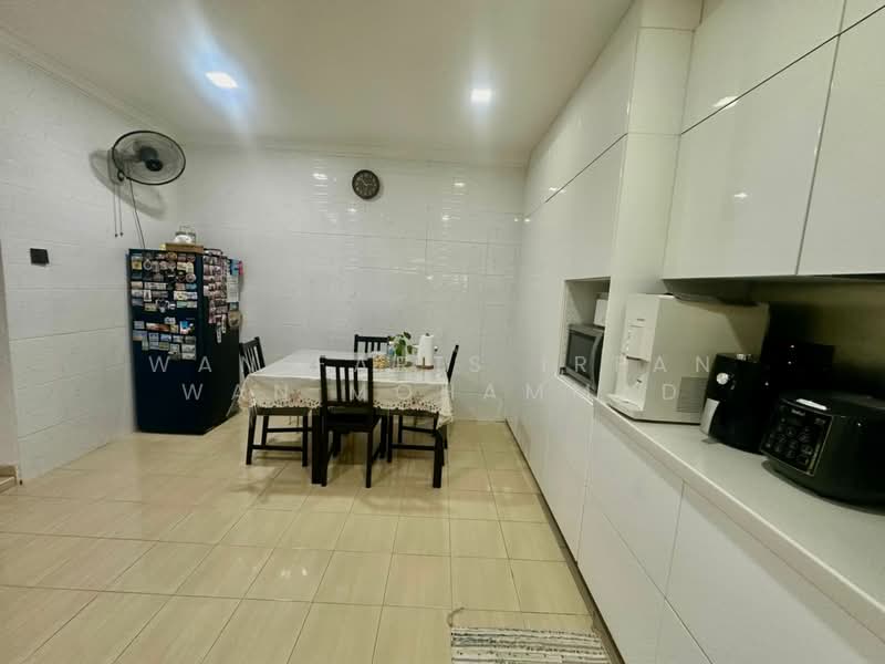 2-storey Terraced House for Sale in Taman Putra Perdana (Puchong) - Wan Faris Irfan Wan Mohammad - Kitchen - PropertyGuru.com.my