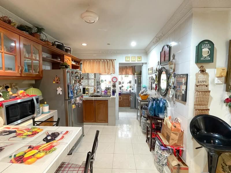 2-storey Terraced House for Sale in Seksyen 9 (Shah Alam) - Ali Idris - Kitchen - PropertyGuru.com.my