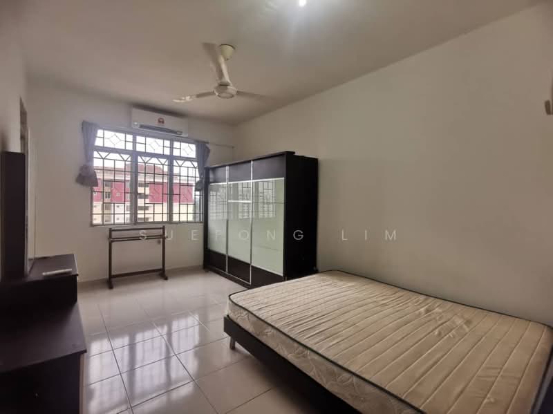 Apartment for Rent at Mentari Court - Suefong Lim - Bedroom - PropertyGuru.com.my