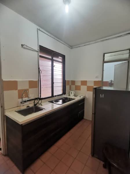Apartment for Rent at Mentari Court - Suefong Lim - Kitchen - PropertyGuru.com.my