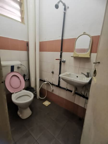 Apartment for Rent at Mentari Court - Suefong Lim - Bathroom - PropertyGuru.com.my