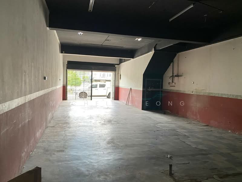 Shop / Office for Sale in Tambun (Perak) - Michele Leong - Entrance - PropertyGuru.com.my