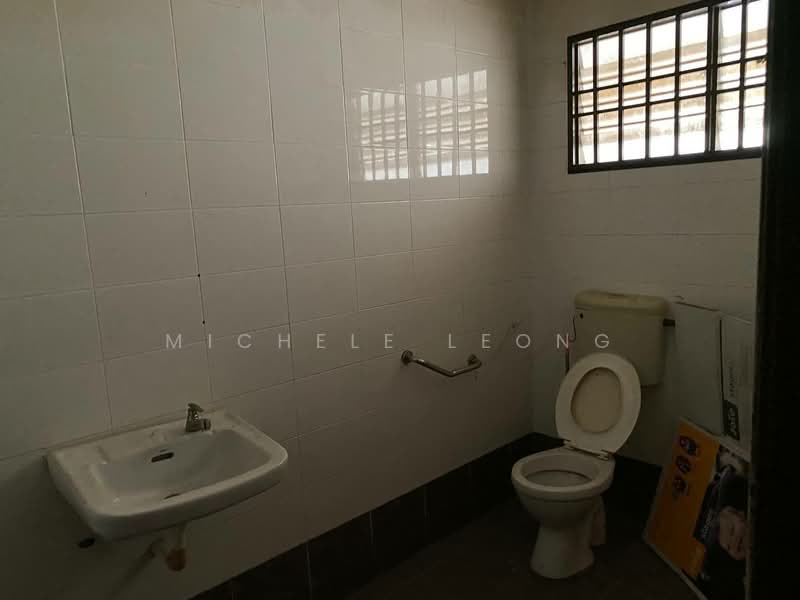 Shop / Office for Sale in Tambun (Perak) - Michele Leong - Bathroom - PropertyGuru.com.my