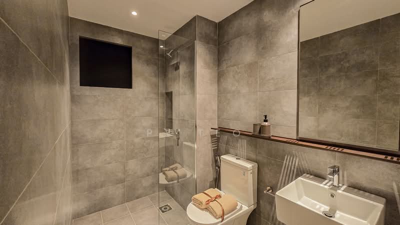Servis Apartment untuk Dijual di D'Quince Residences - PY Teo - Bathroom - PropertyGuru.com.my
