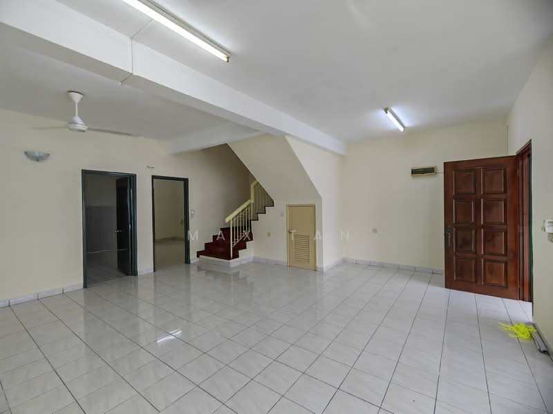 Rumah Teres 2 Tingkat untuk Dijual di Kota Damansara (Selangor) - Max Tan - Living Room - PropertyGuru.com.my