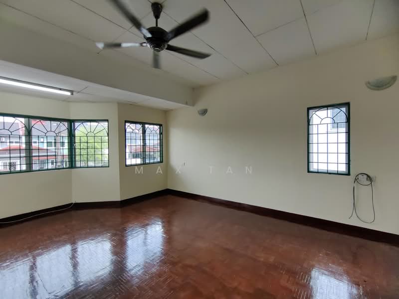 Rumah Teres 2 Tingkat untuk Dijual di Kota Damansara (Selangor) - Max Tan - Living Room - PropertyGuru.com.my