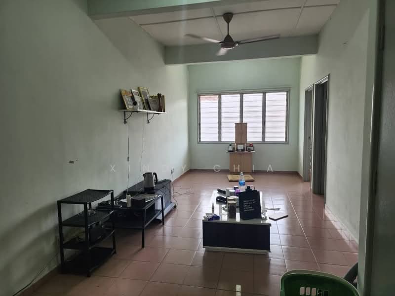Rumah Flat untuk Dijual di Sri Begonia - Xindy Chia - Living Room - PropertyGuru.com.my