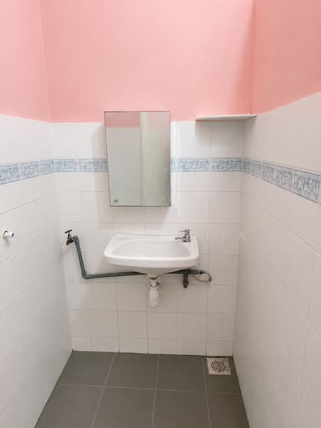 Flat for Sale at Sri Begonia - Xindy Chia - Bathroom - PropertyGuru.com.my