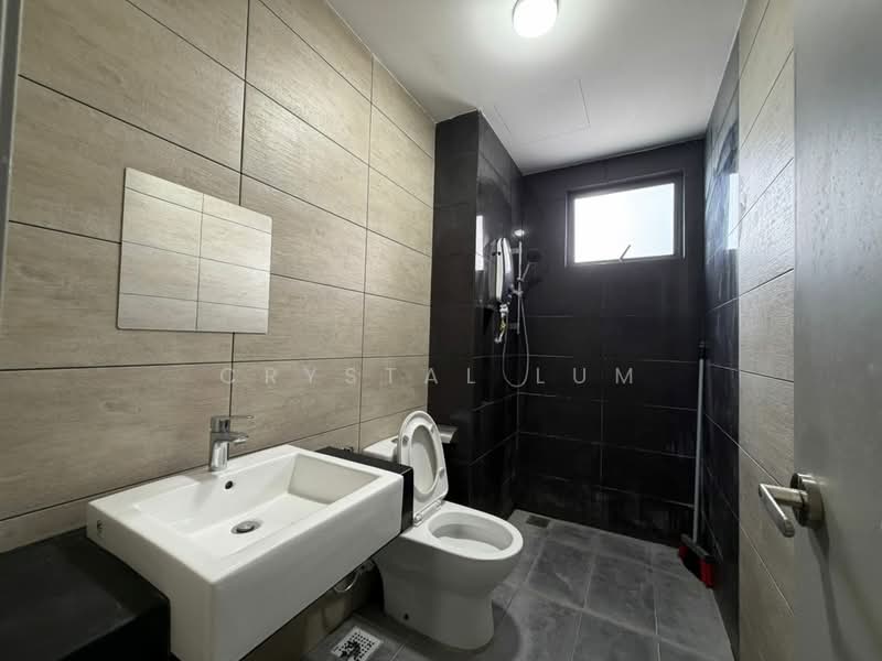 Kondominium untuk Disewa di Legend Heights - Crystal Lum - Bathroom - PropertyGuru.com.my