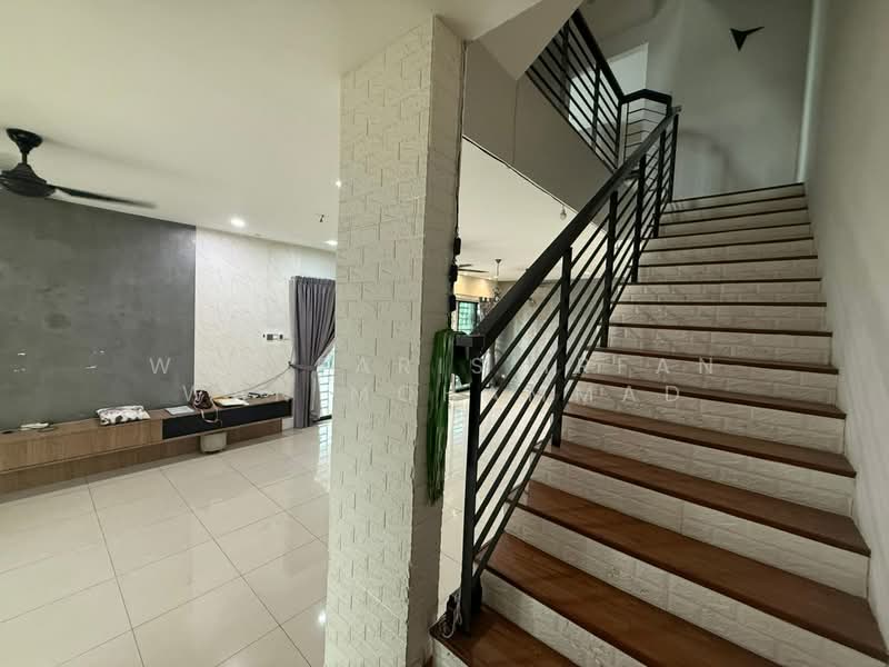 Rumah Teres 2.5 Tingkat untuk Dijual di Meru (Klang) - Wan Faris Irfan Wan Mohammad - Living Room - PropertyGuru.com.my