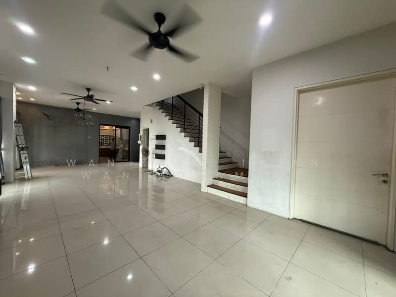 Rumah Teres 2.5 Tingkat untuk Dijual di Meru (Klang) - Wan Faris Irfan Wan Mohammad - Living Room - PropertyGuru.com.my
