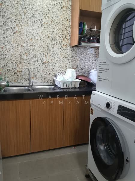 Kondominium untuk Disewa di Dwiputra Residences - Wardatu Zamzam - Kitchen - PropertyGuru.com.my