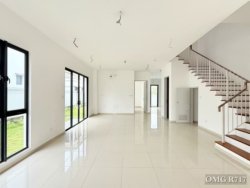 Semi-Detached House for Sale in Shah Alam (Selangor) - Raymond Choo - Living Room - PropertyGuru.com.my