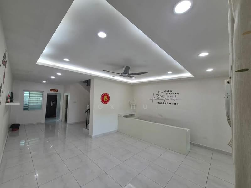 2-storey Terraced House for Sale in Taman JP Perdana (Johor Bahru) - Kok Hui - Living Room - PropertyGuru.com.my