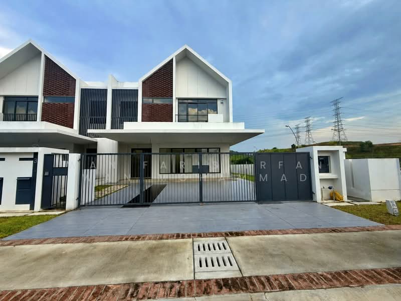 Rumah Berkembar untuk Dijual di Elmina (Shah Alam) - Wan Faris Irfan Wan Mohammad - Exterior - PropertyGuru.com.my