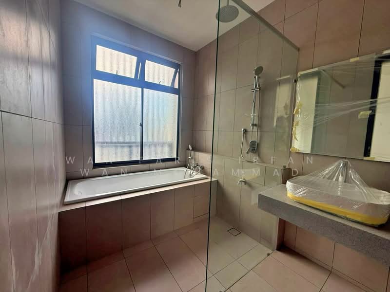 Rumah Berkembar untuk Dijual di Elmina (Shah Alam) - Wan Faris Irfan Wan Mohammad - Bathroom - PropertyGuru.com.my