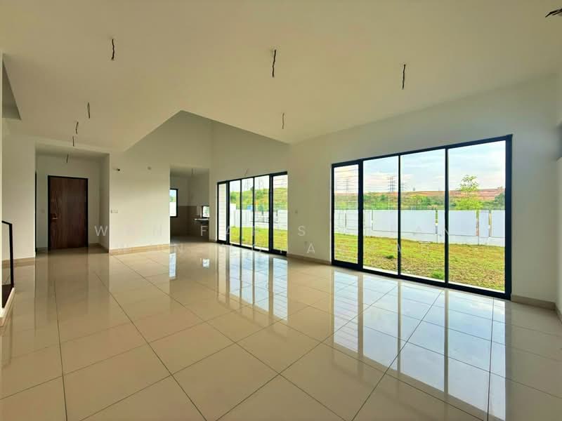 Rumah Berkembar untuk Dijual di Elmina (Shah Alam) - Wan Faris Irfan Wan Mohammad - Living Room - PropertyGuru.com.my