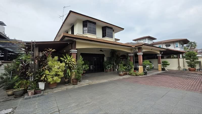 Bungalow for Sale in Taman Golf (Ipoh) - Cherie Chong - Exterior - PropertyGuru.com.my
