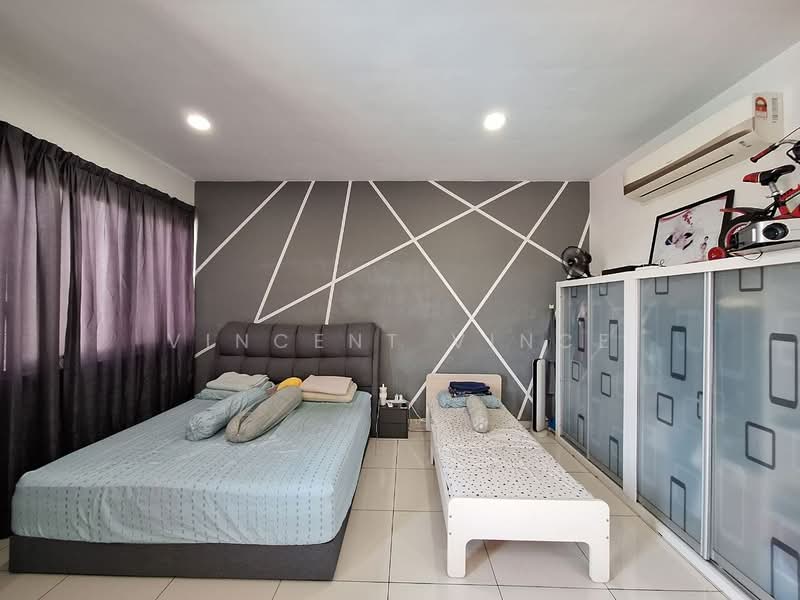 Servis Apartment untuk Dijual di Kiara Plaza - Vincent Vince - Bedroom - PropertyGuru.com.my