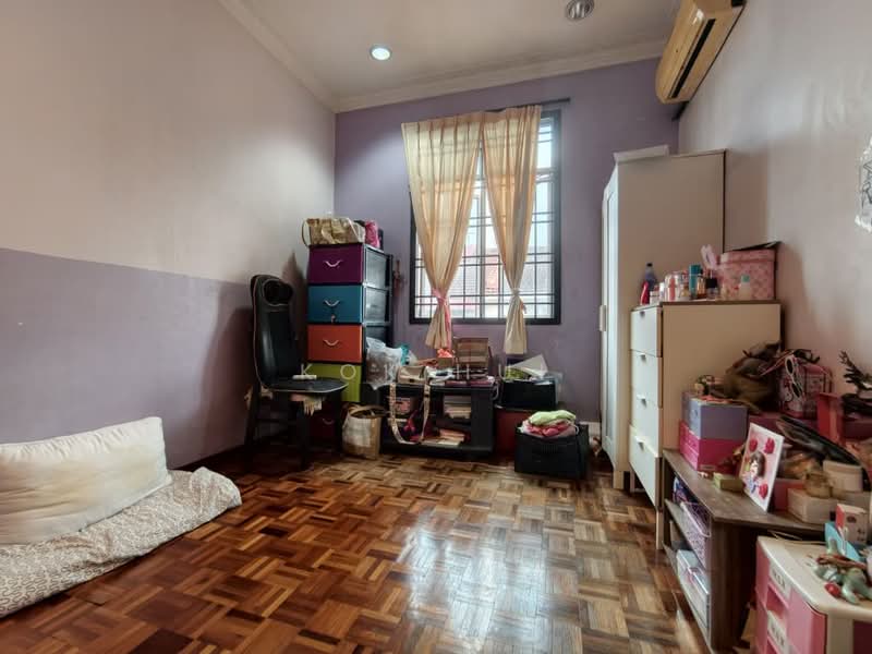 Rumah Teres 2 Tingkat untuk Dijual di Taman Setia Indah (Tebrau) - Kok Hui - Bedroom - PropertyGuru.com.my