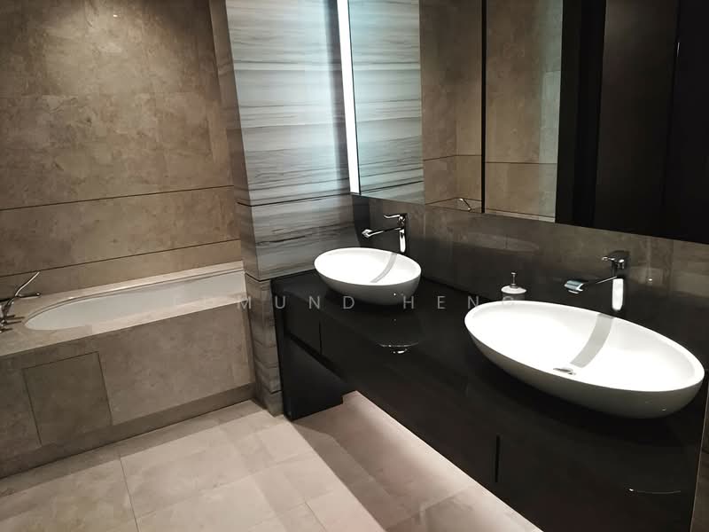 Servis Apartment untuk Dijual di The Ritz-Carlton Residences - Edmund Heng - Bathroom - PropertyGuru.com.my