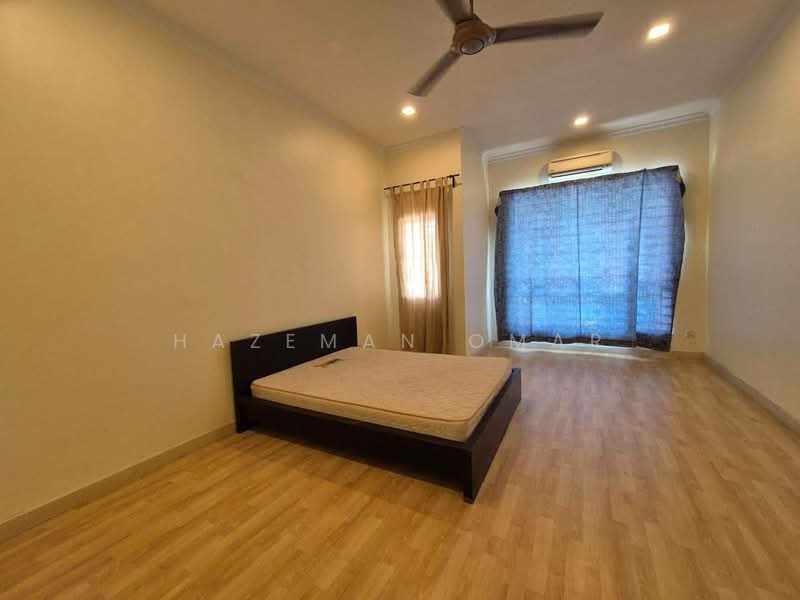 2-storey Terraced House for Sale in Seksyen U13 (Setia Alam) - Hazeman Omar - Bedroom - PropertyGuru.com.my
