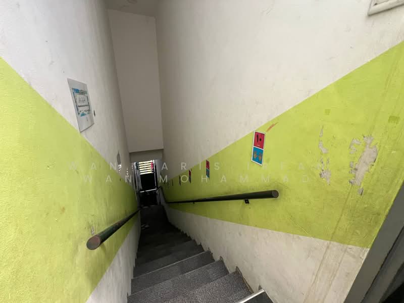 Kedai / Pejabat untuk Dijual di Cyberjaya (Selangor) - Wan Faris Irfan Wan Mohammad - Corridor - PropertyGuru.com.my