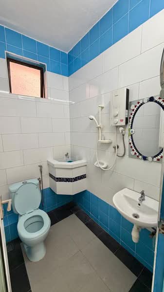 Apartment for Sale at Taman Bagan Lalang Apartments - Yi Wan Hew - Bathroom - PropertyGuru.com.my