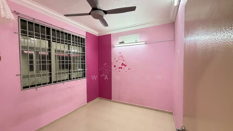 Apartment for Sale at Taman Bagan Lalang Apartments - Yi Wan Hew - Bedroom - PropertyGuru.com.my