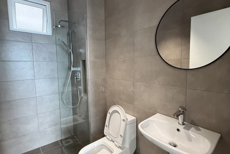 Kondominium untuk Disewa di d'Brightton - Ron Yap - Bathroom - PropertyGuru.com.my