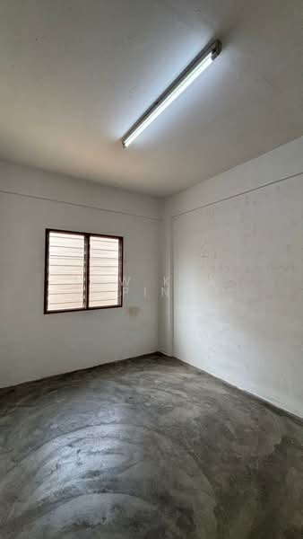 Rumah Flat untuk Disewa di Puchong Utama Court 1 - Low Kok Pin - Interior - PropertyGuru.com.my