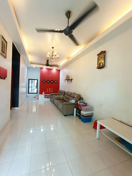 Rumah Teres 1 Tingkat untuk Dijual di Taman Sierra Perdana (Masai) - Matt Kek - Living Room - PropertyGuru.com.my