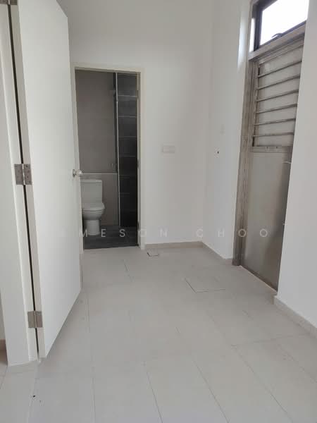 Rumah Teres untuk Dijual di Taman Desa Tebrau (Tebrau) - Jameson Choo - Bathroom - PropertyGuru.com.my
