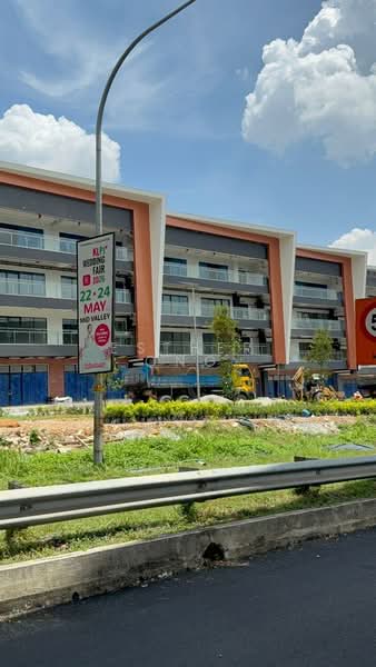 Kedai / Pejabat untuk Disewa di Puchong (Selangor) - Esther Ong - Exterior - PropertyGuru.com.my