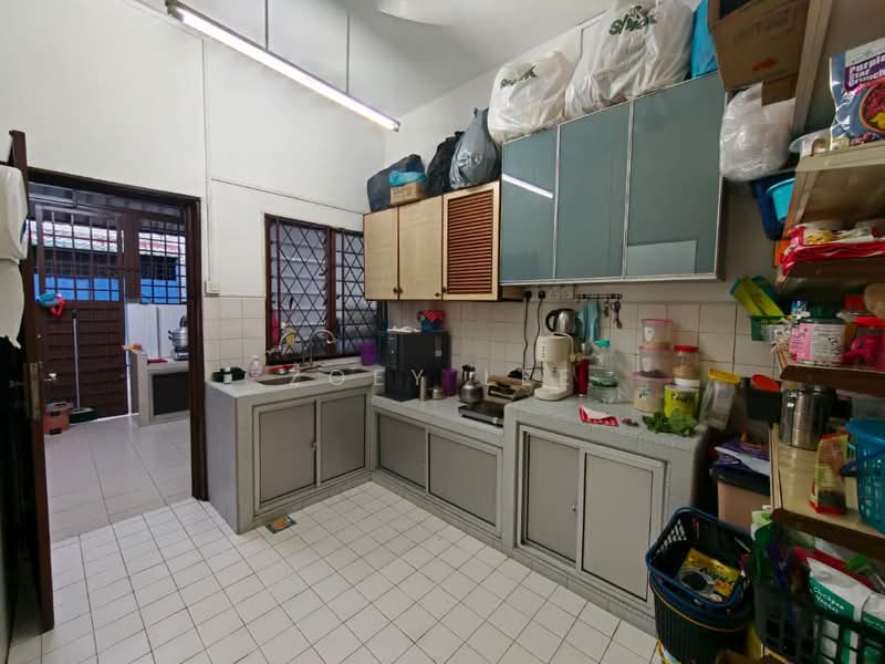 Rumah Teres 2 Tingkat untuk Dijual di Taman Sri Putri (Skudai) - Zoey Lee - Kitchen - PropertyGuru.com.my