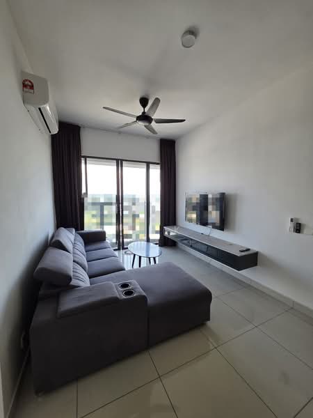 Servis Apartment untuk Disewa di Setia City Residences - J. K - Living Room - PropertyGuru.com.my