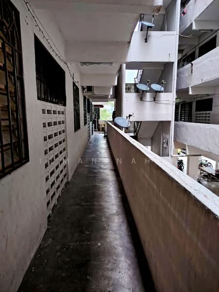Rumah Flat untuk Dijual di Seri Anggerik - Ilman Nahri - Corridor - PropertyGuru.com.my