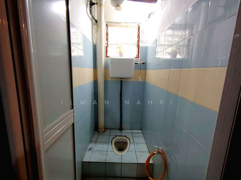 Rumah Flat untuk Dijual di Seri Anggerik - Ilman Nahri - Bathroom - PropertyGuru.com.my