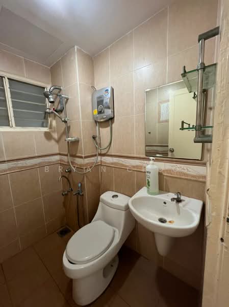 2-storey Terraced House for Sale in Bandar Kinrara (Selangor) - Bryan Choo - Bathroom - PropertyGuru.com.my