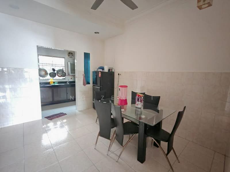2-storey Terraced House for Sale in Taman Nusa Bestari (Iskandar Puteri (Nusajaya)) - NG ZEN XI - Kitchen - PropertyGuru.com.my