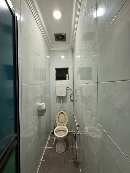 1-storey Terraced House for Sale in Taman Johor Jaya (Johor Bahru) - JOANNE YONG - Bathroom - PropertyGuru.com.my