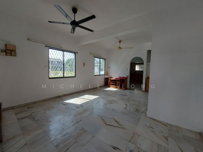 2-storey Terraced House for Sale in Station 18 (Ipoh) - Michele Leong - Living Room - PropertyGuru.com.my