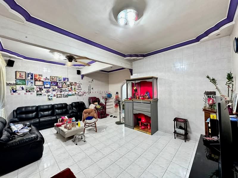 2-storey Terraced House for Sale in Taman Bersatu (Kulai) - Calvin Lee - PropertyGuru.com.my