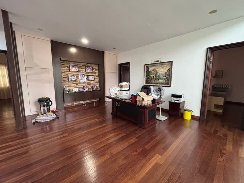 Bungalow for Sale in Taman Gembira (Klang) - Jsern Ang - Study - PropertyGuru.com.my