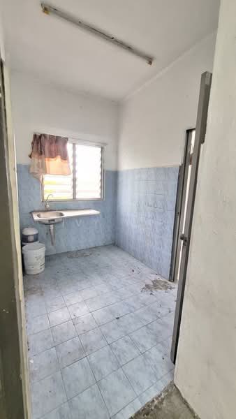 Flat for Sale at Taman Impian Murni - Ivy Yap - Kitchen - PropertyGuru.com.my