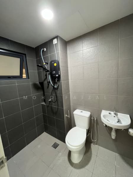 Kondominium untuk Disewa di Sky Awani Residensi 4 - Mohd Faizal - Bathroom - PropertyGuru.com.my