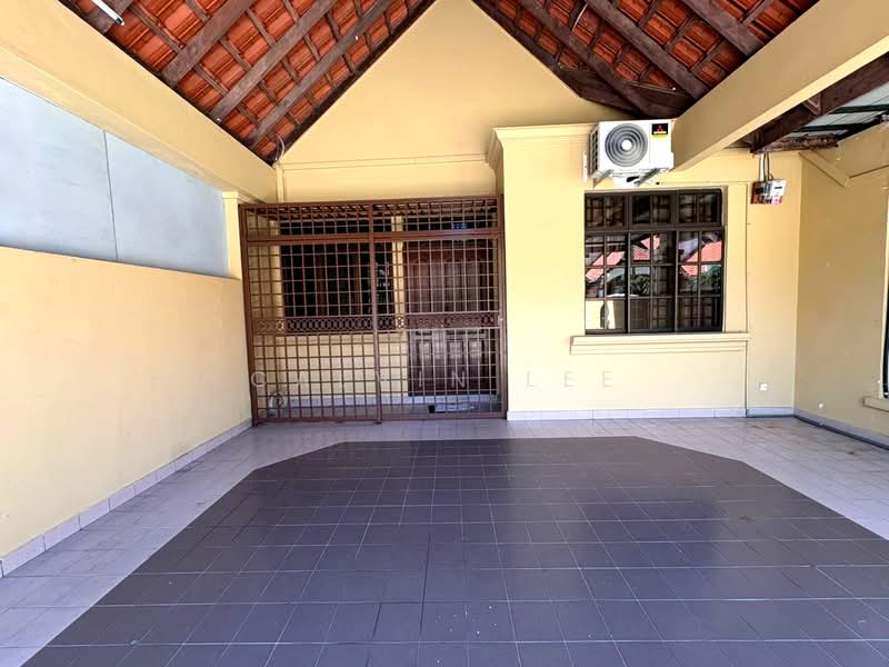 1.5-storey Terraced House for Sale in Taman Pelangi Indah (Ulu Tiram) - Calvin Lee - PropertyGuru.com.my