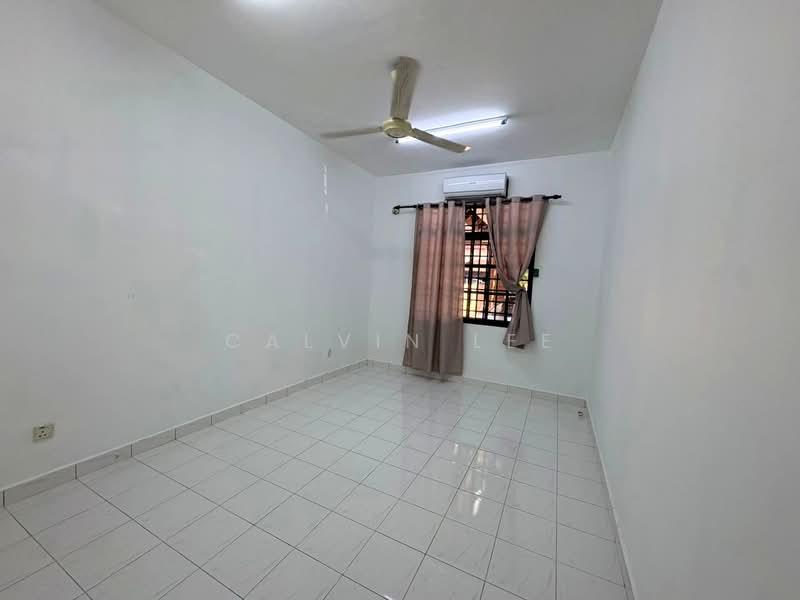1.5-storey Terraced House for Sale in Taman Pelangi Indah (Ulu Tiram) - Calvin Lee - PropertyGuru.com.my