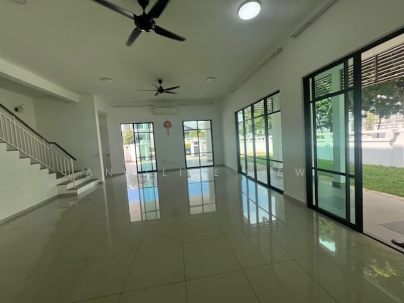 Rumah Teres 2 Tingkat untuk Dijual di Eco Majestic (Semenyih) - Angeline LIEW - Living Room - PropertyGuru.com.my