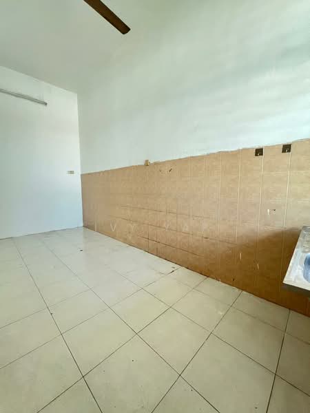 Rumah Berkembar untuk Disewa di Taman Perwira Indah (Simpang Ampat) - Ivy Yap - Kitchen - PropertyGuru.com.my